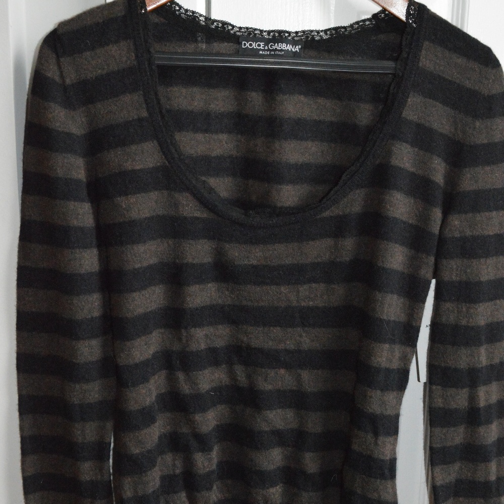 Dolce & Gabbana Sweater with black lace collar